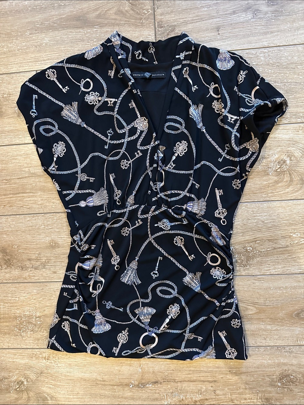 WHBM Key & Tassel Black & Tan Capped Sleeve Top Size Small